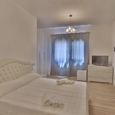 Les Chambres Au Centre San Teodoro  Zewnętrze zdjęcie